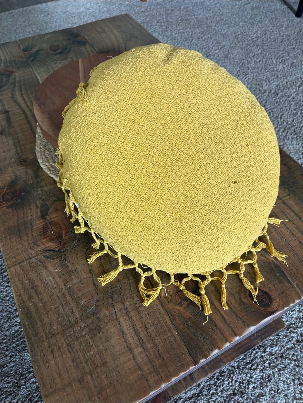 N/A stylish round